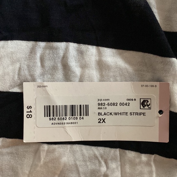 Ana new approach black and white sleeveless top - Picture 3 of 3